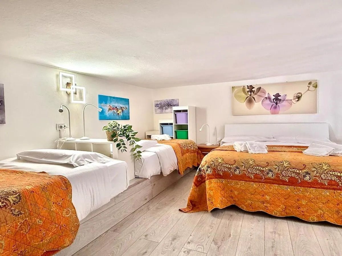 Apartment Casa Ugo Topazio 101 In The Historic Center Florence Italy